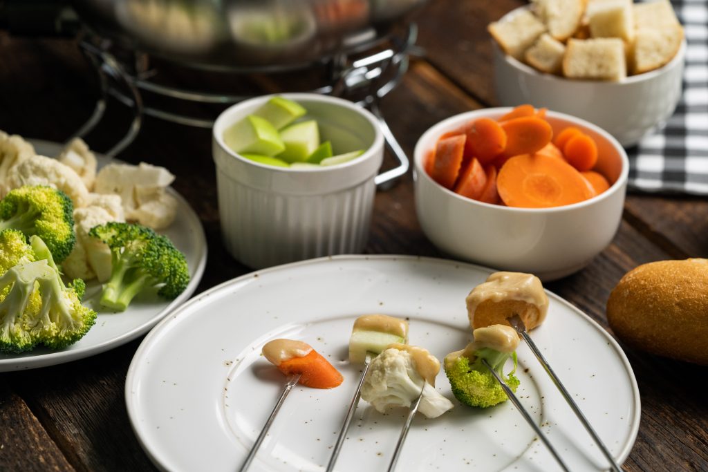 What to dip in fondue cheese? We have the ultimate list of fondue cheese dippers in this article.