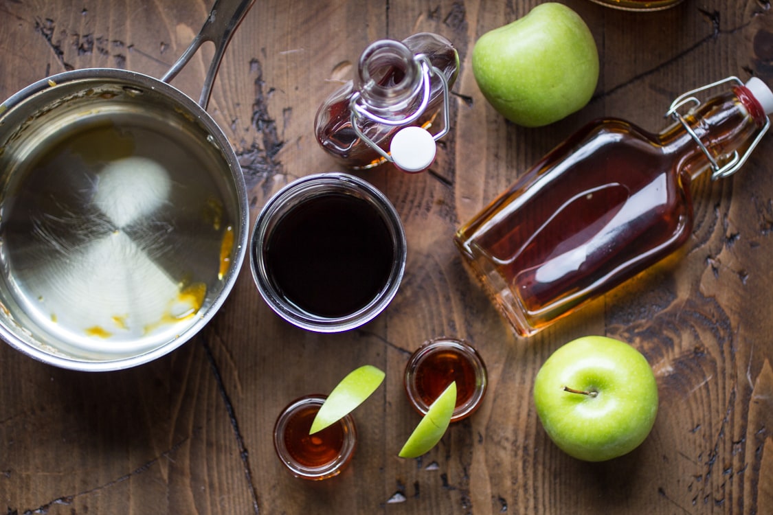 A sip of this delicious Caramel Apple Bourbon cocktail recipe is like a sip of everything autumn! Bring a glass to the bonfire and soak up the best of the season.