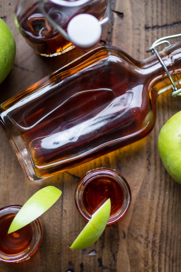 A sip of this delicious Caramel Apple Bourbon cocktail is like a sip of everything autumn! Bring a glass to the bonfire and soak up the best of the season.