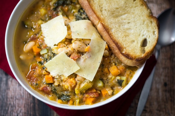 Easy Tuscan Bean Soup (30 Minute Mondays!)