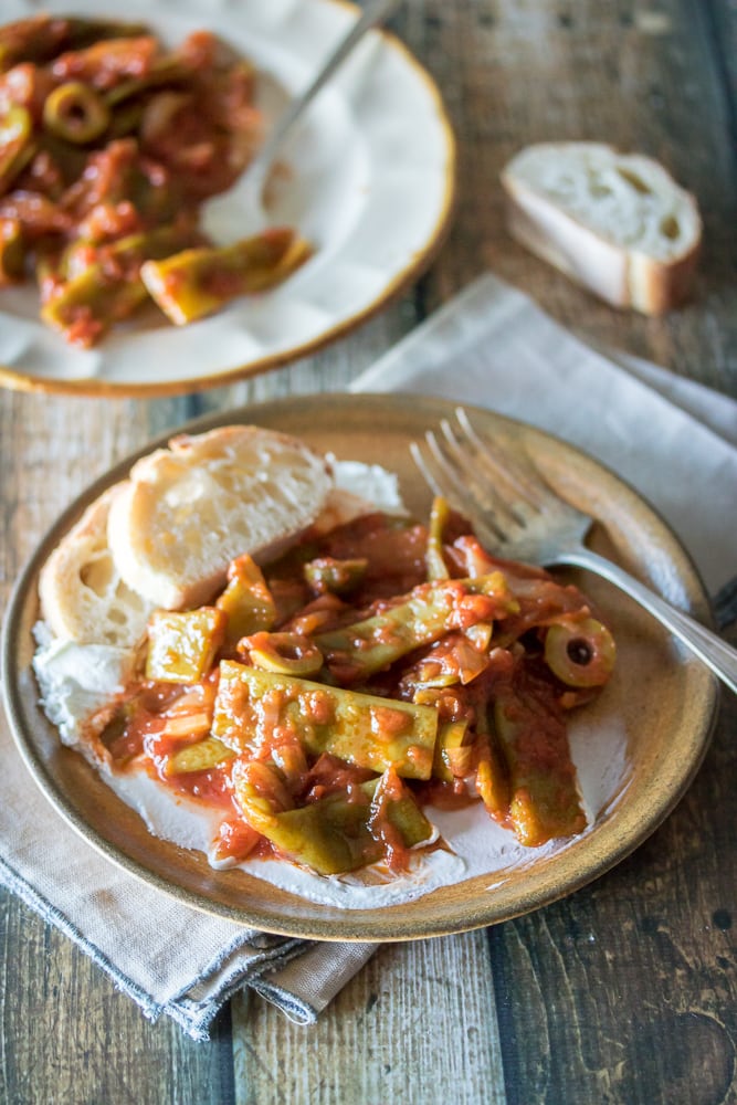 Braised Flat Beans in Tomato Sauce. This flat green beans recipe is delicious!